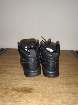 Nové Nike vysoké botasky čierne - 3