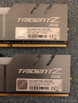G.Skill Trident Z RGB Series 16 GB (8 GB x 2) DDR4 3200 MHz - 3