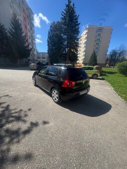 VW Golf 5 1.4 - 3