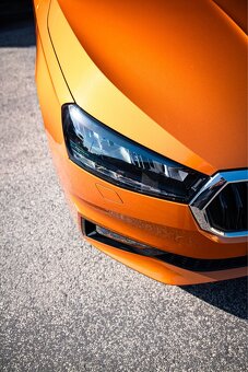 ŠKODA FABIA 2024 12tisic km Virtual CarPlay Lane Assist - 3