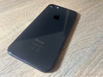 iPhone 8 64GB Black - 3