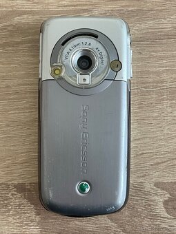 Sony Ericsson K700i - 3