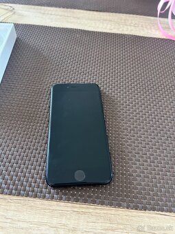 iPhone SE 64GB - 3