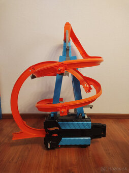 Hot wheels autodráha Turbo Boost GJM76 + garáž - 3