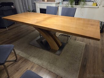 Stôl a 4 stoličky - 3