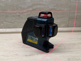 Bosch GLL 3-80 C – čiarový laser 3× 360° - 3