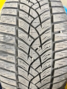 Zimné pneu 235/45R18 2ks - 3