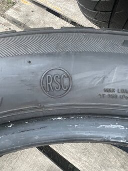 Bridgestone 225/50 R18 zimné - 3