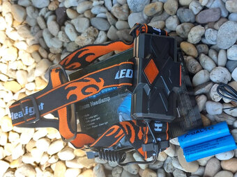 Led čelovka na 2x aku - 3