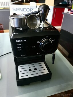Pákový kávovar Sencor SES 1710BK - 3