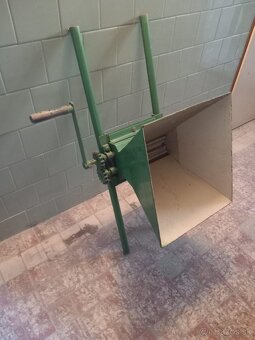 Predám drvič na hrozno - 3