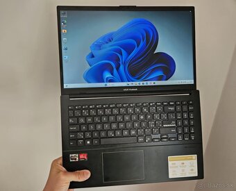 Asus Vivobook 15,6" R5 7520U,16GB/512GB,top,zaruka - 3