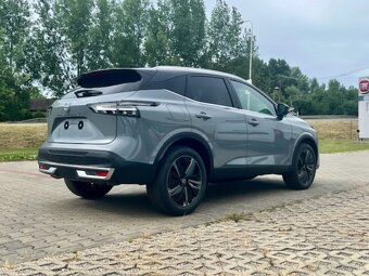 Nový Nissan Qashqai 1.3 DIG-T MHEV X-Tronic Tekna+Bose - 3