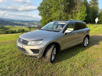 Volkswagen Touareg II 3.0 V6 TDI BMT Premium 4MOTION - 3