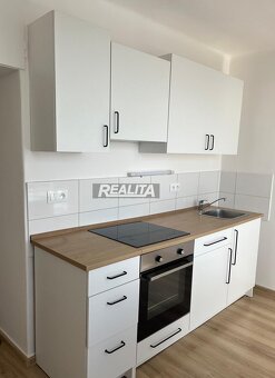 SVETLÝ 2-IZB. BYT, CENTRUM-STARÉ MESTO, BALKÓN - 3