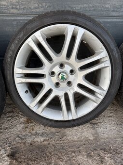 Predám elektróny 5x112 225/40 R18 Themisto - 3