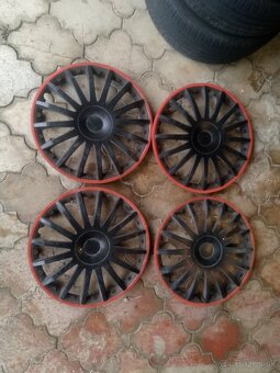 R16 kryty kolies - puklice - 3