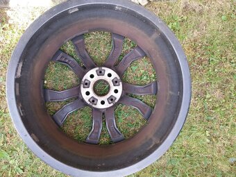 Predam na BMW 3,5 a iné  4x Alu disky R19 - 3