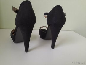 TULIPANO sandálové lodičky – čierne semišové (top stav) - 3