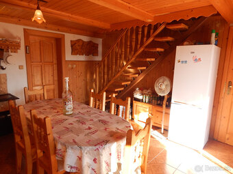 ZNÍŽENÁ CENA Chata vhodná na celoročné bývanie v Trávnici p - 3