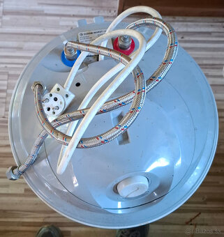 Predám elektrický ohrievač vody,bojler 45L - 3