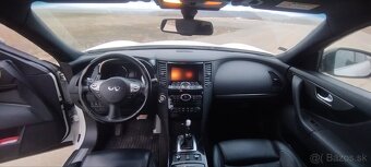 Infiniti QX70 S prémium - 3