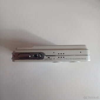 Nikon Coolpix S1 - 3