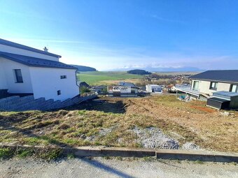 EXKLUZÍVNE – Stavebný pozemok 517 m2 s výhľadom na Vysoké Ta - 3