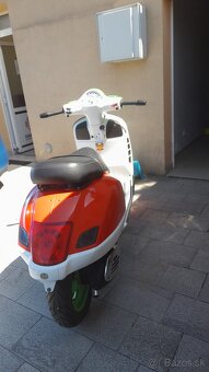 VESPA GP CUSTOM PAINT - 3