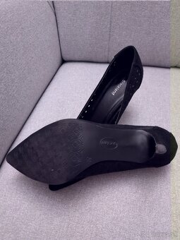 Čierne dámske semišové lodičky, č. 39, Zn. Graceland - 3