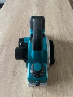 Predám aku hoblík Makita DKP180 – spoľahlivé náradie pre die - 3