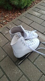 Dievčenské korčule - 3