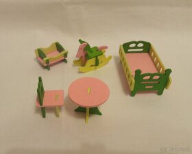 miniaturny drevený nábytok pre bábiky - 3