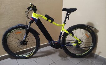 Crussis 7.7 e largo - 3