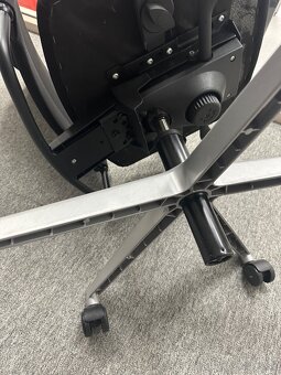 KANCELÁRSKE STOLIČKY WIESNER HAGER - 3