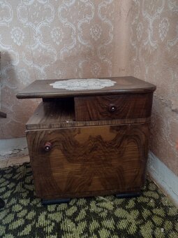 Predám starý nábytok. - 3
