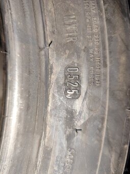 Dunlop 225 55 R17 - 3