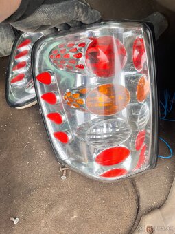 Predné a zadne svetla jeep wj - 3