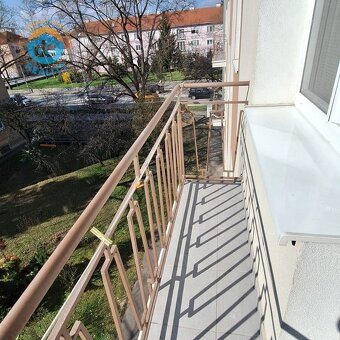 Na prenájom dvojizbový byt 65 m2 s lóggiou a balkónom, čiast - 3