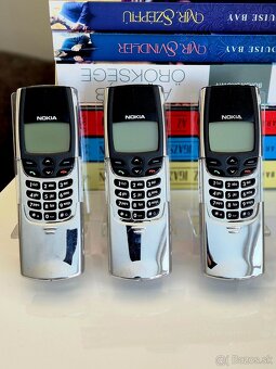 3X NOKIA 8810 CHROME - TOP STAV - 2X NOVÁ CHRÓMOVÁ BATERKA - 3