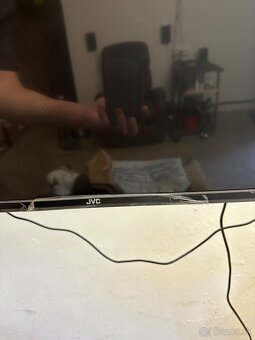 JVC - Smart led TV - 3