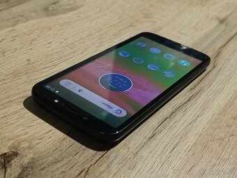 Motorola Moto E5 Play - 3