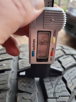 235/45r17 97H XL,Nokian WR r4 - 3