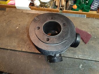 Jawa 250 kývačka valec - 3