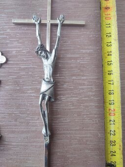 Svätenička 20€, kríž 25€ - 3