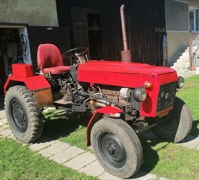 Ponúkam traktor s príslušenstvom - 3