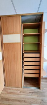 Vstavaná skriňa - 3
