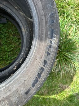 Pneu michelin 225/55r17 - 3