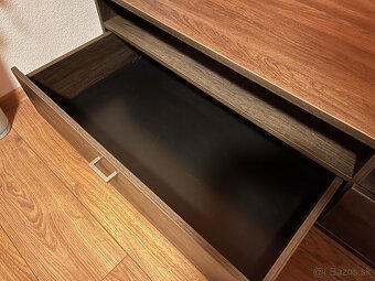 Skrinka pod TV - 3