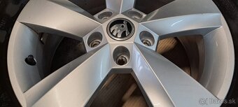 Predám originál alu set Skoda Karoq 16"-5x112+215/60r16 zim - 3